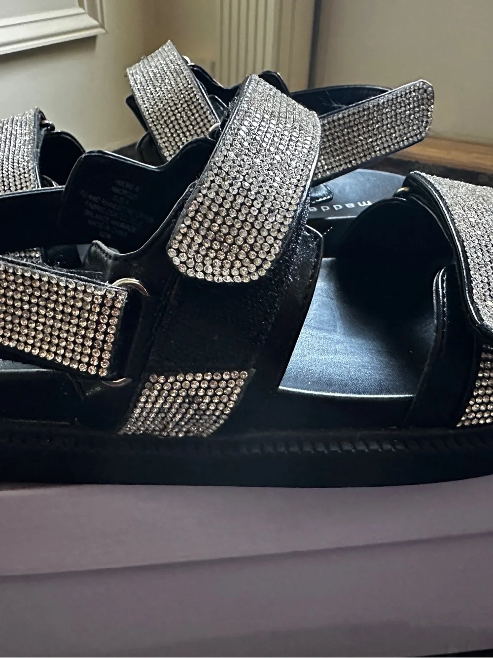 MADDEN AMORE-R Black CRYSTAL SPARKLE SANDALS Size 8 NEW IN BOX